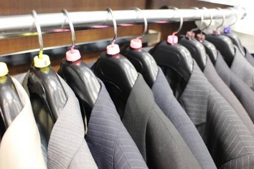 スーツ買取の三越