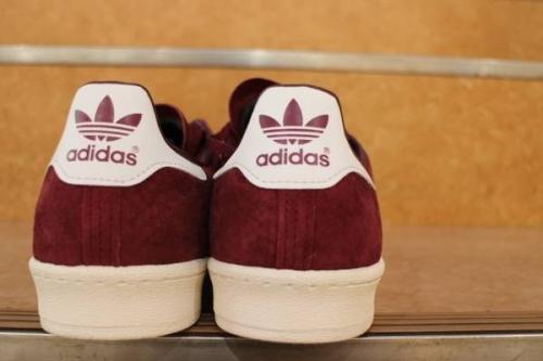 トレンドのスニーカー