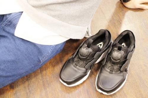 スニーカー買取の小田急線