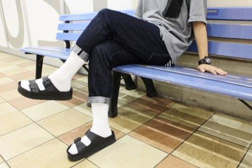 サンダル買取の多摩モノレール