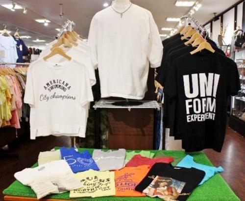 TシャツのプリントTシャツ