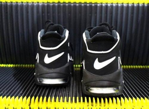 AIRのスニーカー