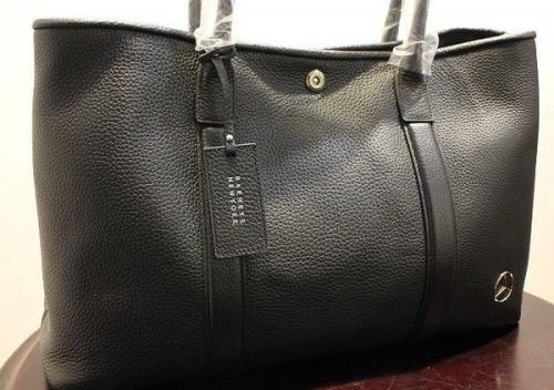 BARNEYS NEWYORKのMercedes-Benz