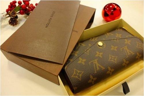 LOUIS VUITTONのTOD'S