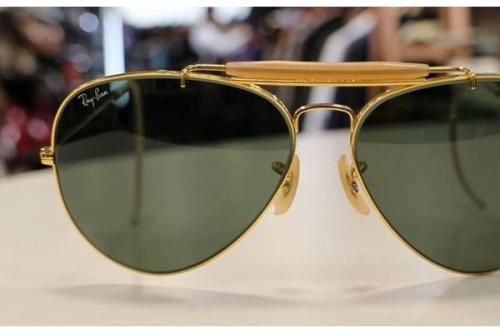 アイウェアのサングラス