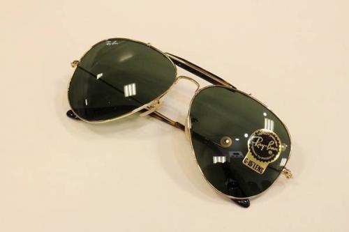 サングラスの伊達眼鏡