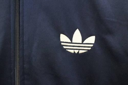 アディダスのadidas