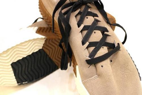 アディダスのALEXANDER WANG
