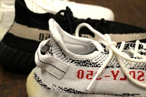 adidasのアディダス