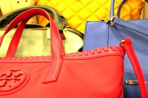 バッグのカバン