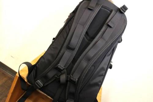 ビズビムのリュック