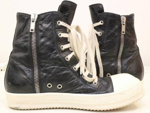 買取入荷のスニーカー