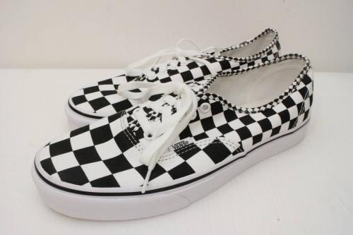VANSのスニーカー