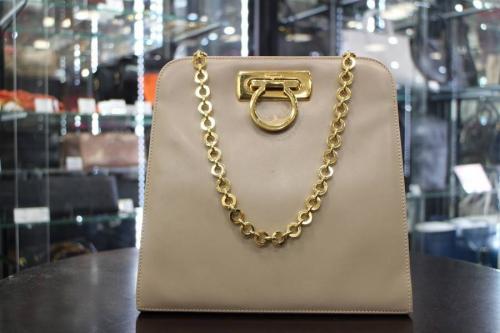 多摩センターのブランドバッグ