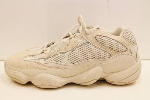古着買取のYEEZY BOOST