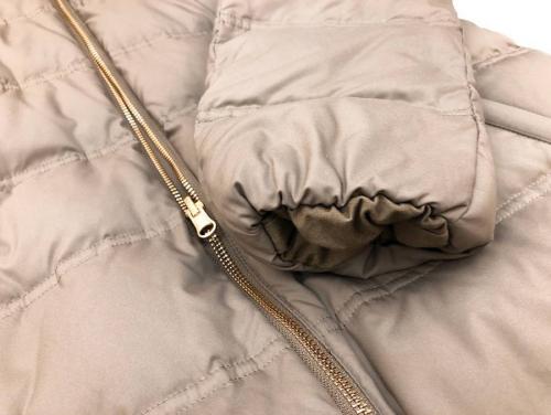 DEUXIEME CLASSEのダウン