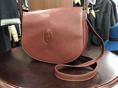 ヴィンテージアイテムのショルダーバッグ