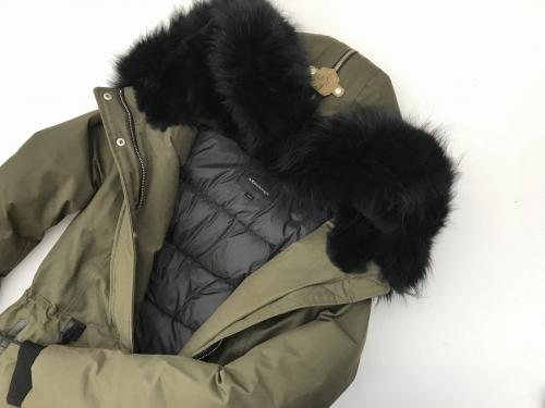 ダウンジャケット