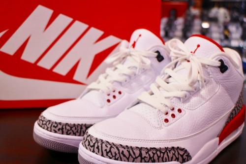 スニーカーのNIKE