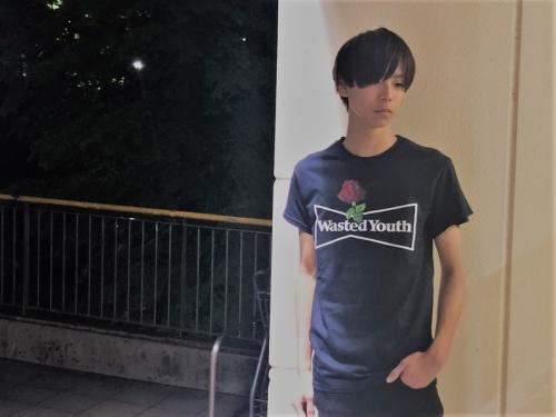 アンダーカバ×ヴェルディのプリントTシャツ