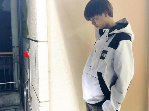 ザノースフェイスのRAGE GTX Shell Pullover