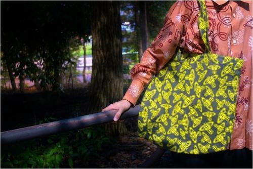 オーブ柄トートバッグのユニセックス