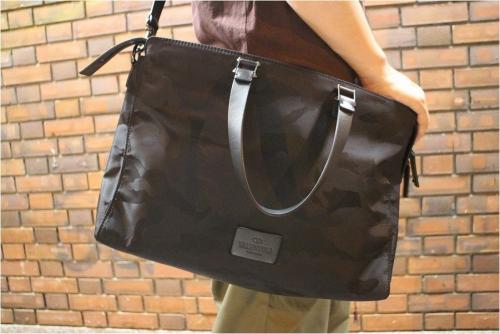 ラグジュアリーブランドのVALENTINO