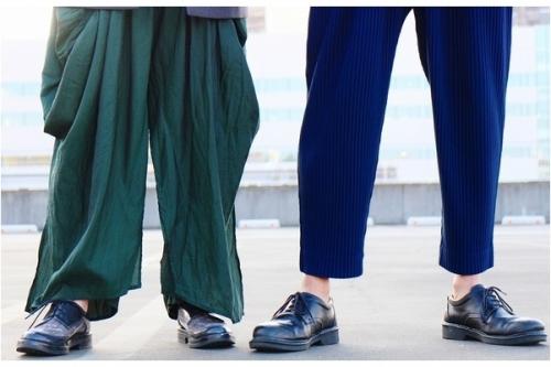 プリーツパンツのユニセックス