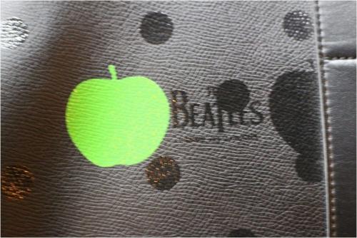 リンゴプリントフェイクレザートートのユニセックス