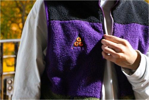 ナイキエーシージーのフリース