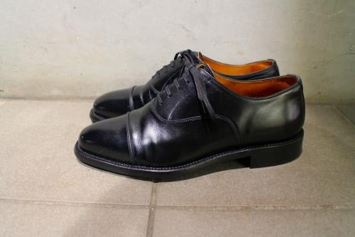 スコッチグレインのストレートチップシューズ