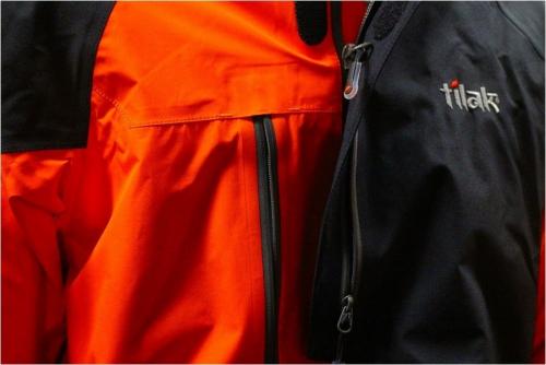 ティラックのジャケット