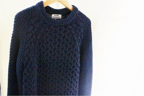 アクネストゥディオズのケーブルニット