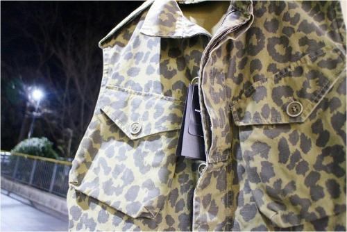 サンローランパリのレオパードスリーブベスト