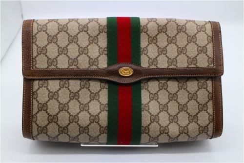 グッチのクラッチバッグ