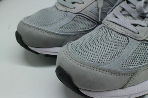 ニューバランスのスニーカー