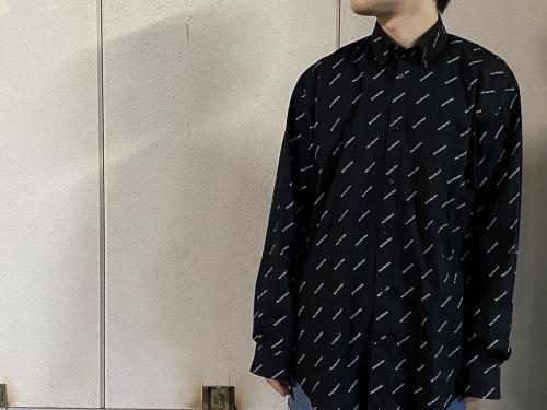 バレンシアガのシャツ