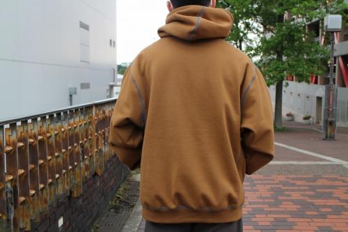 アウェイクニューヨーク　カーハートのAwake NY Sweatshirt