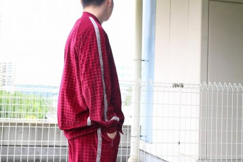 ベロアトラックジャケット＆トラックパンツのメンズ