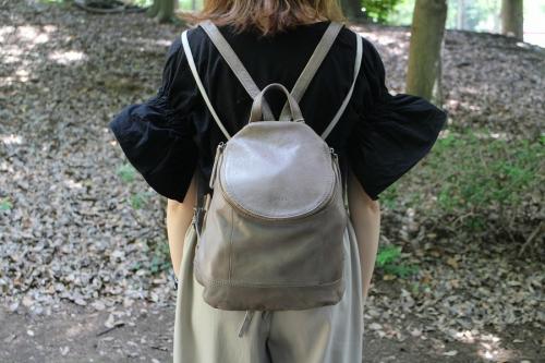 ゴートヌメリュックのレディース