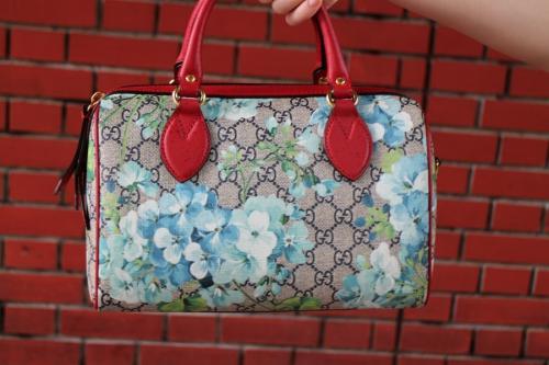 ショルダーバッグのレディース