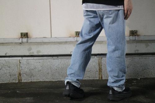 ヘリルのデニムパンツ