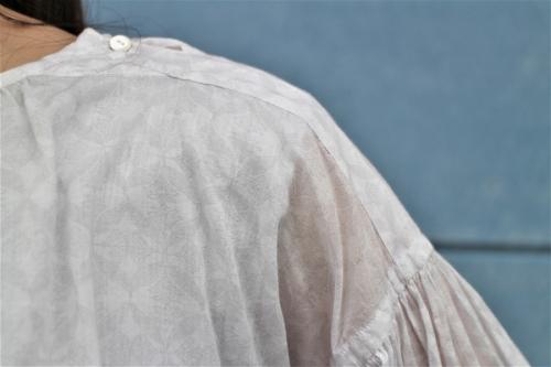 ブラウスのレディース