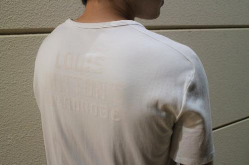ルイヴィトンのTシャツ