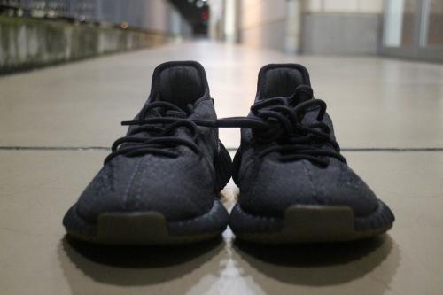 イージーのyeezyboost350v