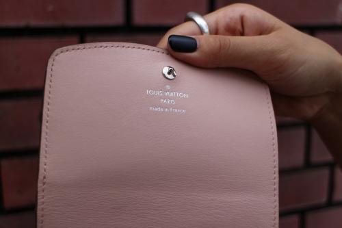 ルイヴィトンの折り財布