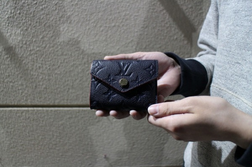 ラグジュアリーブランドのLOUIS VUITTON 　