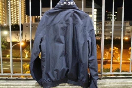 トミーヒルフィンガーのジップアップブルゾン