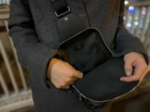 ショルダーバッグのメンズ