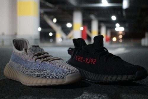 スポーツブランドのadidas